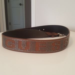 Vintage Guess Brown Leather Belt; Silver Buckle.